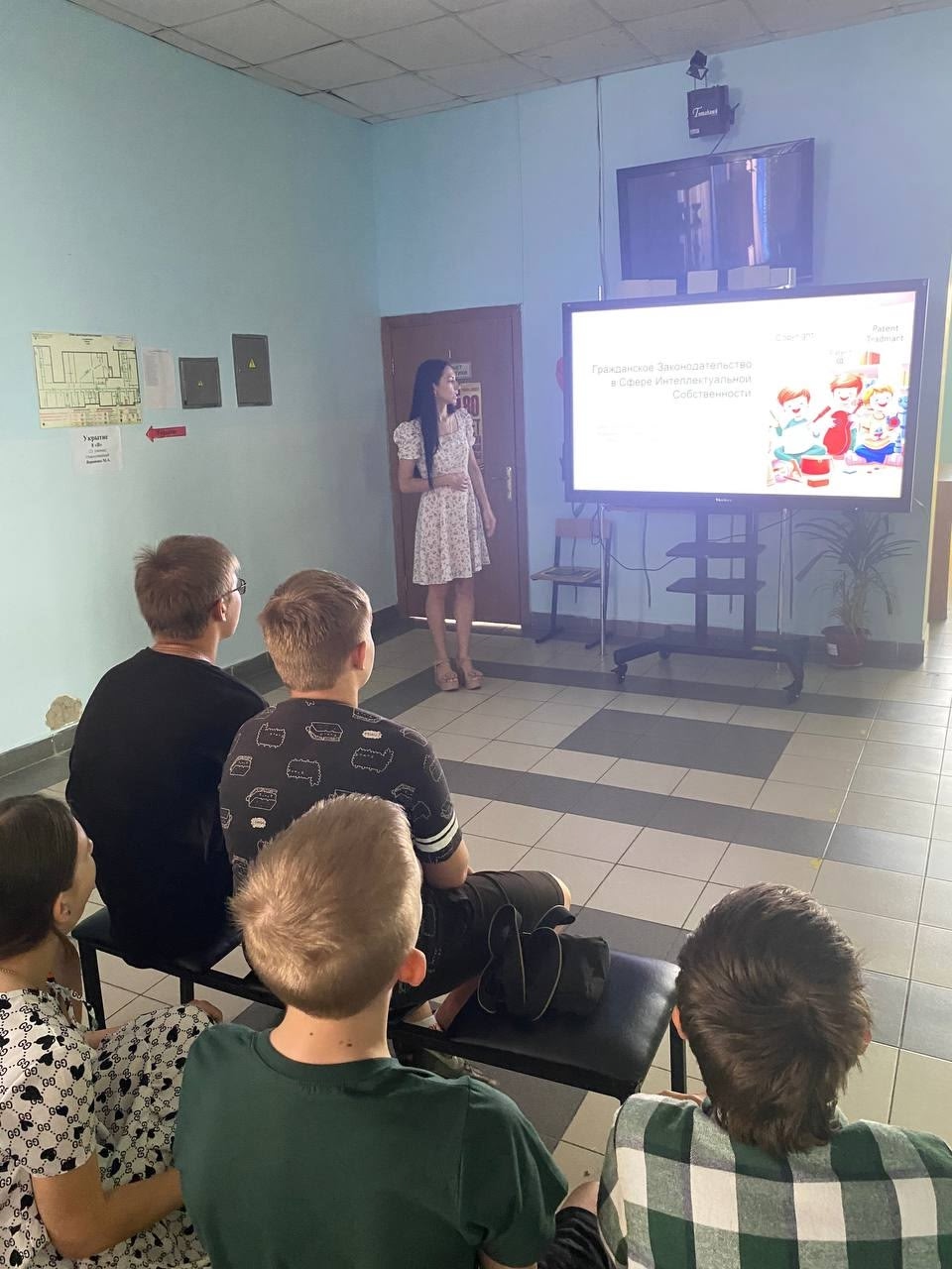 В рамках Недели правовой помощи семье в нашей школе прошел познавательный час.